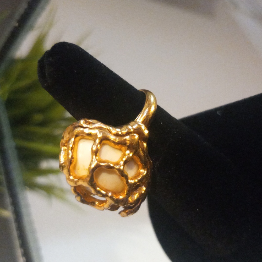 Trifari ring - Picture 4 of 12